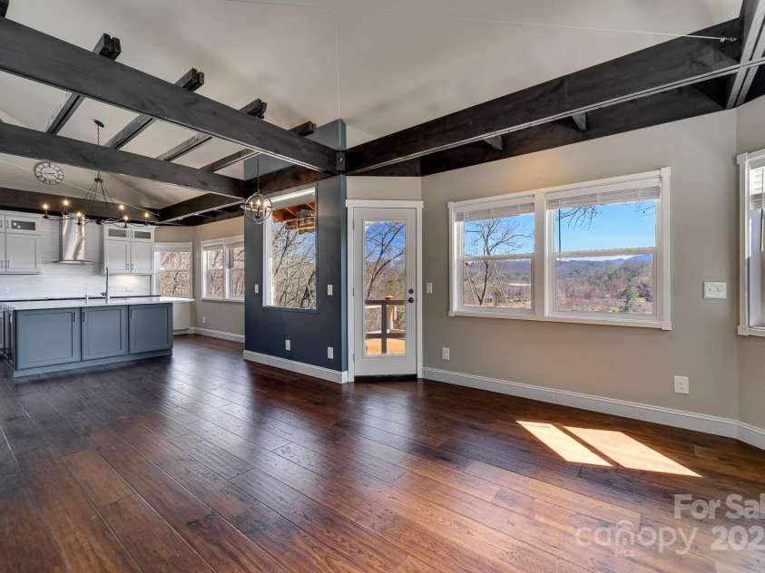 96 Old Powerhouse Road, Franklin, NC 28734.  MLS# CAR4244174, YatesRealty ID 10942. 