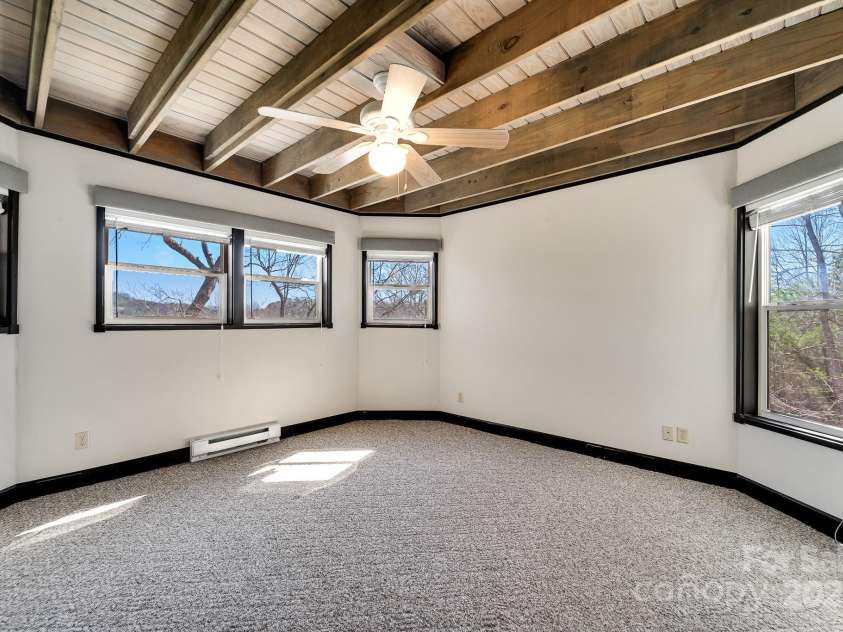 96 Old Powerhouse Road, Franklin, NC 28734.  MLS# CAR4244174, YatesRealty ID 10942. 