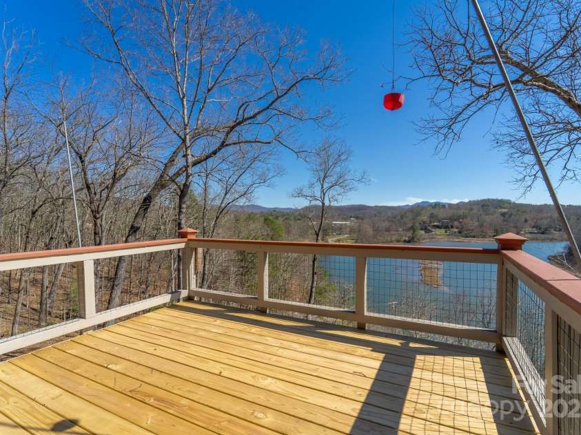 96 Old Powerhouse Road, Franklin, NC 28734.  MLS# CAR4244174, YatesRealty ID 10942. 