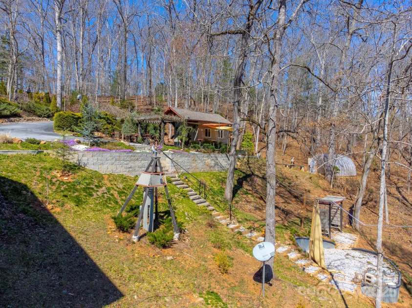 96 Old Powerhouse Road, Franklin, NC 28734.  MLS# CAR4244174, YatesRealty ID 10942. 