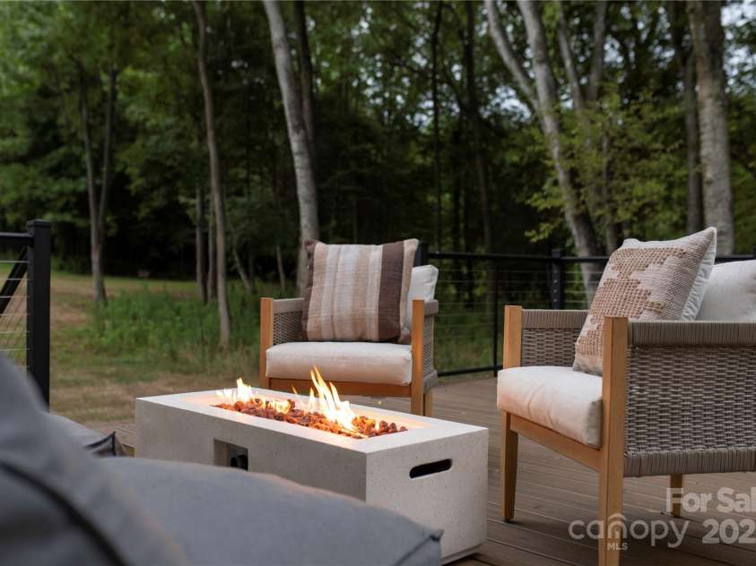 9849 Rich Hatchet Road, Huntersville, NC 28078.  MLS# CAR4321096, YatesRealty ID 10943. 