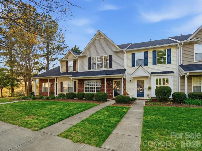 2940 Mayer House Court, Charlotte, NC 28214.  MLS# CAR4365123, YatesRealty ID 10945. 