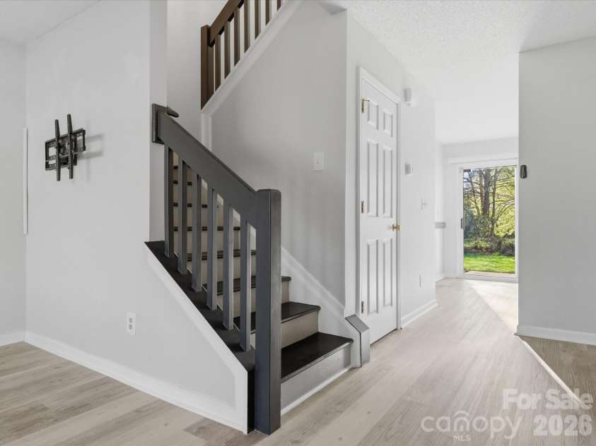 2940 Mayer House Court, Charlotte, NC 28214.  MLS# CAR4365123, YatesRealty ID 10945. 