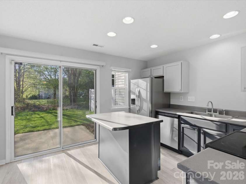 2940 Mayer House Court, Charlotte, NC 28214.  MLS# CAR4365123, YatesRealty ID 10945. 