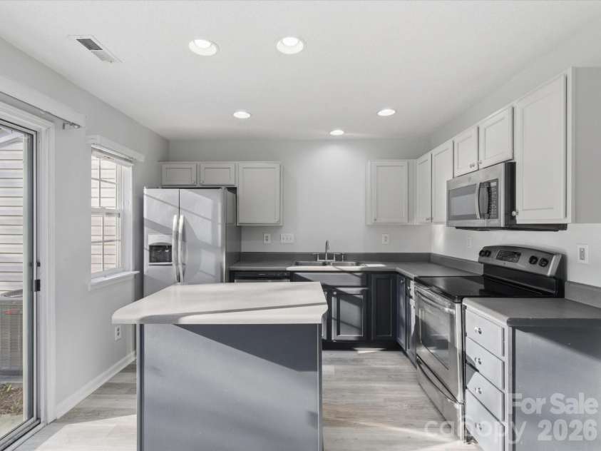 2940 Mayer House Court, Charlotte, NC 28214.  MLS# CAR4365123, YatesRealty ID 10945. 
