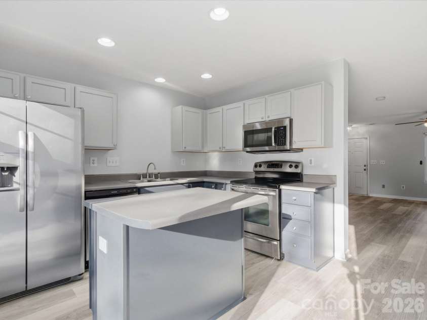 2940 Mayer House Court, Charlotte, NC 28214.  MLS# CAR4365123, YatesRealty ID 10945. 