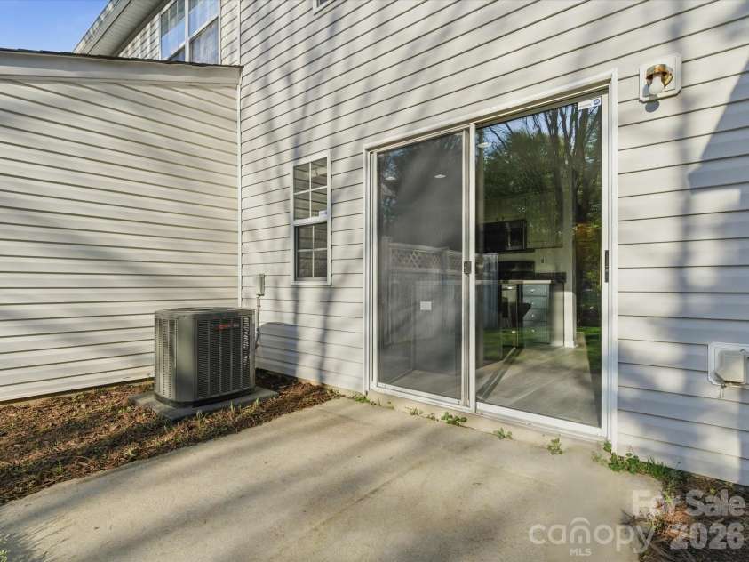 2940 Mayer House Court, Charlotte, NC 28214.  MLS# CAR4365123, YatesRealty ID 10945. 