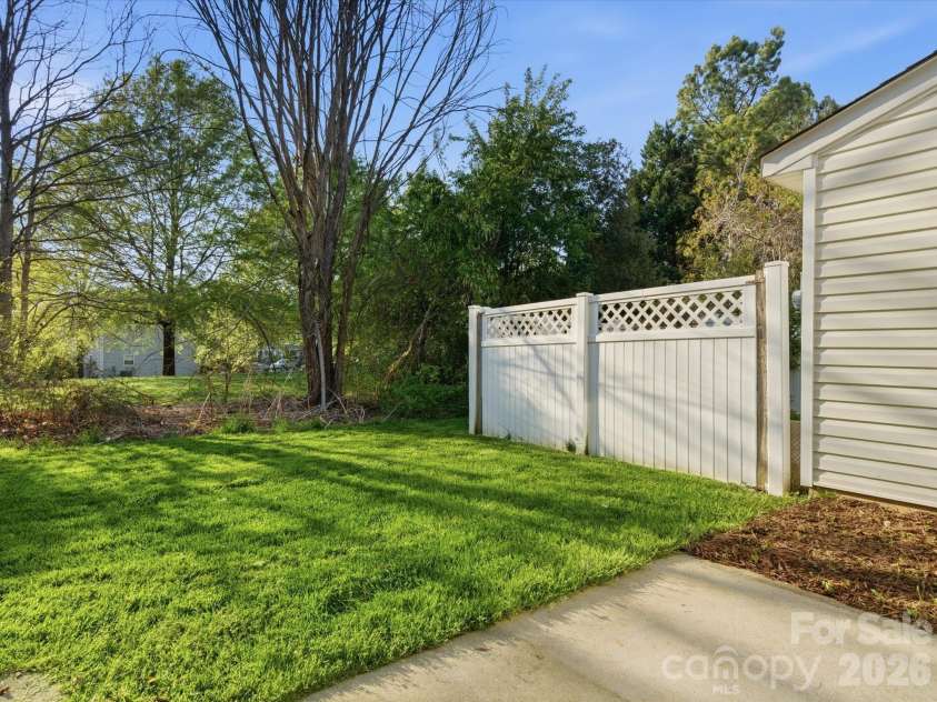 2940 Mayer House Court, Charlotte, NC 28214.  MLS# CAR4365123, YatesRealty ID 10945. 
