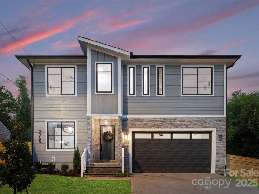 2965 Beech Nut Road, Charlotte, NC 28208.  MLS# CAR4224960, YatesRealty ID 10946. 