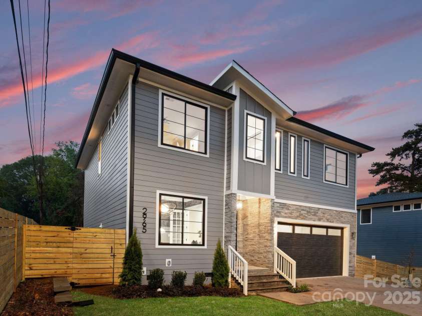 2965 Beech Nut Road, Charlotte, NC 28208.  MLS# CAR4224960, YatesRealty ID 10946. 