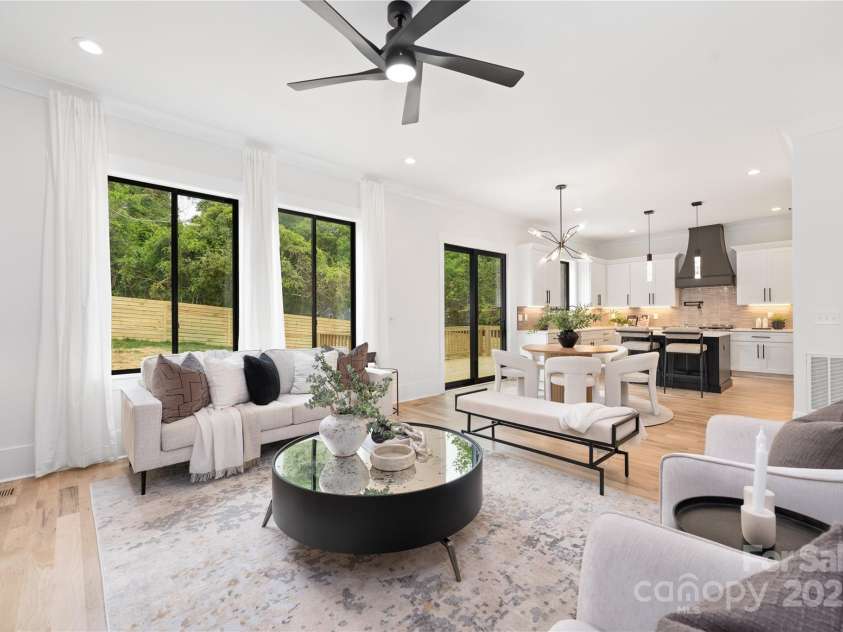 2965 Beech Nut Road, Charlotte, NC 28208.  MLS# CAR4224960, YatesRealty ID 10946. 