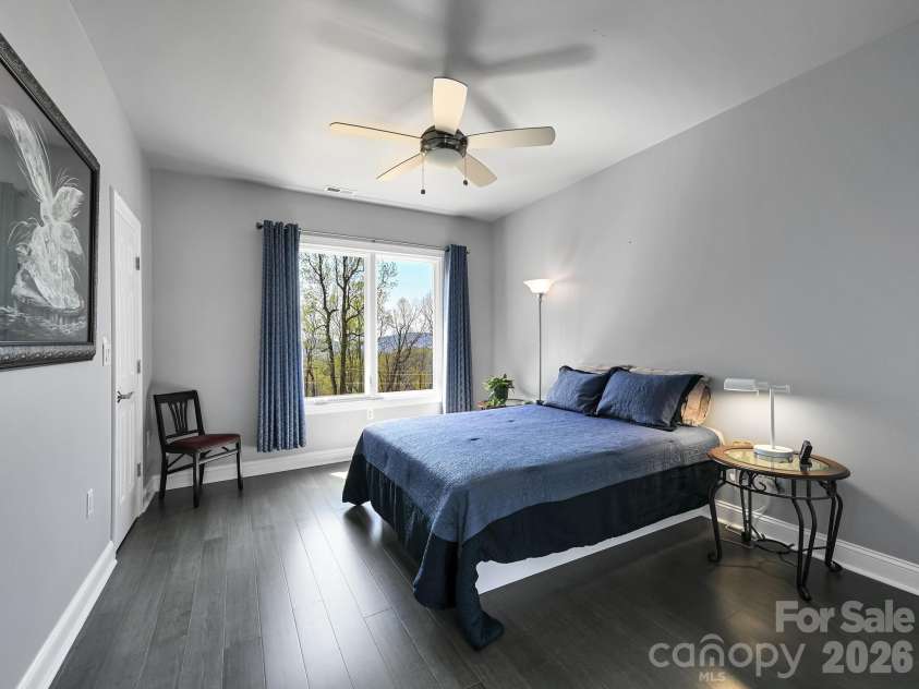161 Birchwood Drive, Hendersonville, NC 28739.  MLS# CAR4366510, YatesRealty ID 10947. 