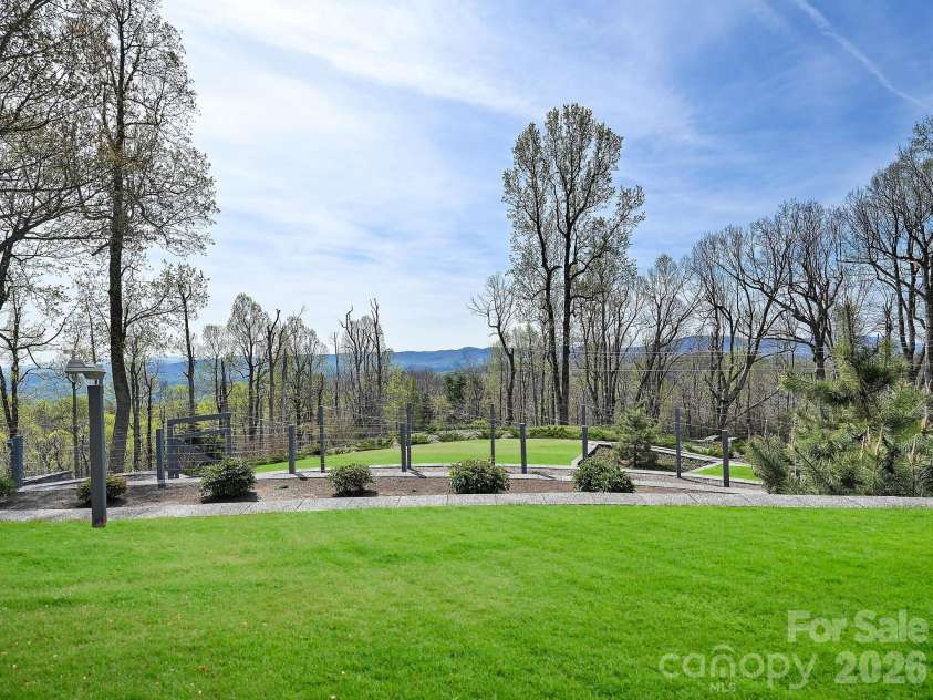 161 Birchwood Drive, Hendersonville, NC 28739.  MLS# CAR4366510, YatesRealty ID 10947. 