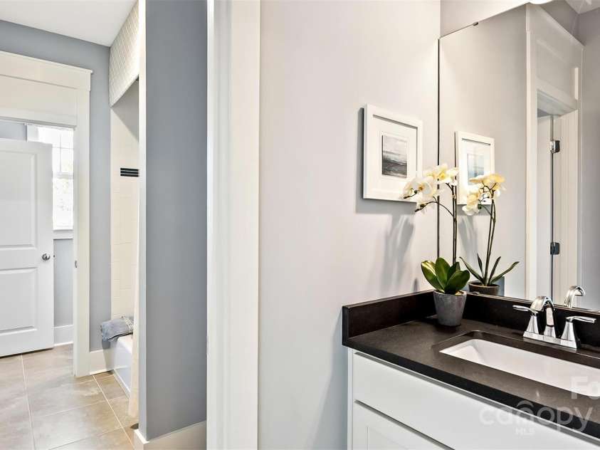 4444 Moxie Way, Charlotte, NC 28215.  MLS# CAR4255167, YatesRealty ID 10948. Bath 2