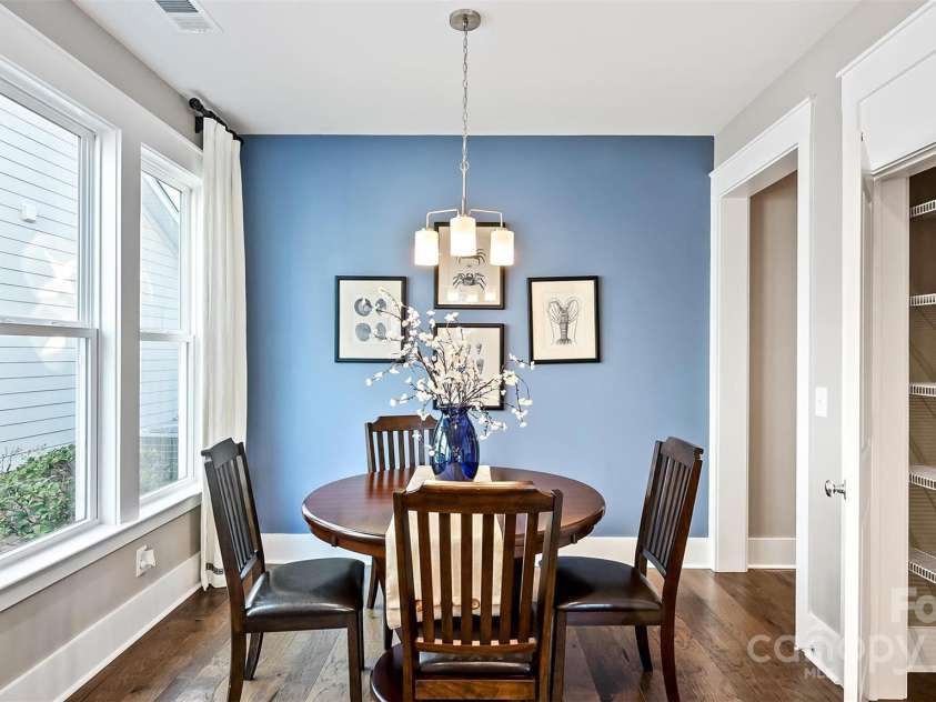4444 Moxie Way, Charlotte, NC 28215.  MLS# CAR4255167, YatesRealty ID 10948. Breakfast Nook