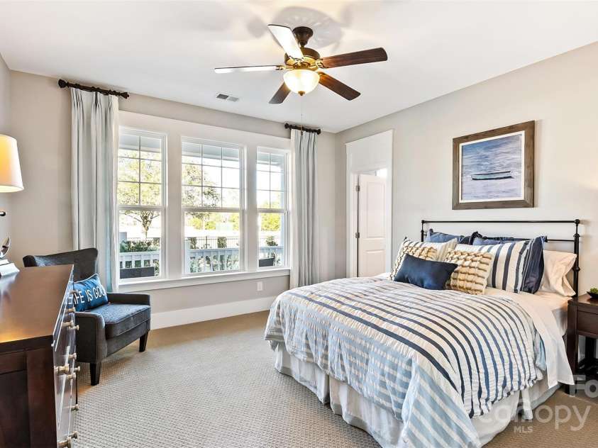 4444 Moxie Way, Charlotte, NC 28215.  MLS# CAR4255167, YatesRealty ID 10948. Owner's Suite