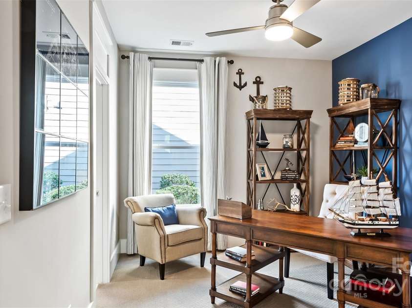 4444 Moxie Way, Charlotte, NC 28215.  MLS# CAR4255167, YatesRealty ID 10948. Study