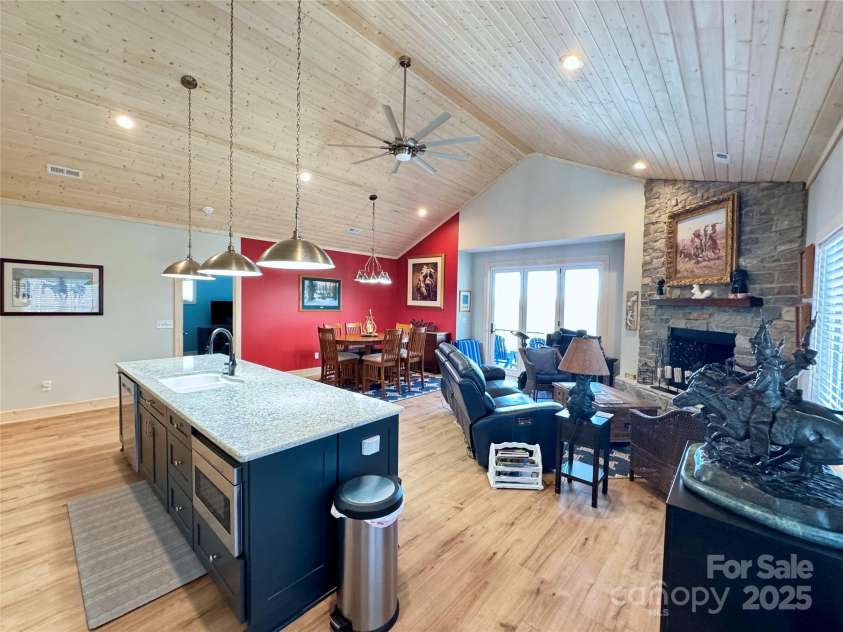 54 Paynes Court, Roaring Gap, NC 28668.  MLS# CAR4216452, YatesRealty ID 10949. 