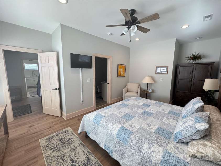 54 Paynes Court, Roaring Gap, NC 28668.  MLS# CAR4216452, YatesRealty ID 10949. 