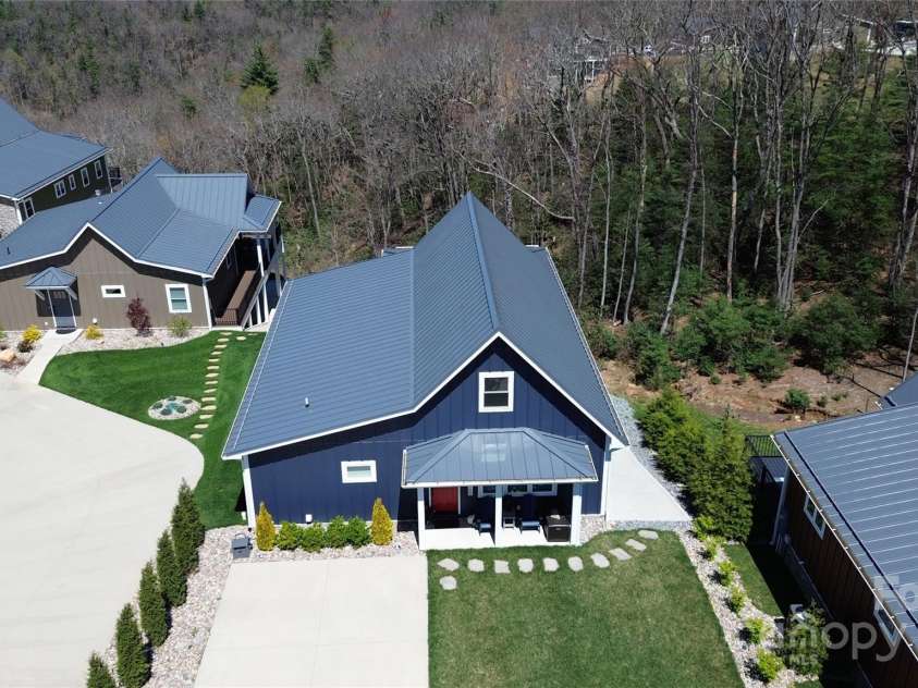 54 Paynes Court, Roaring Gap, NC 28668.  MLS# CAR4216452, YatesRealty ID 10949. 