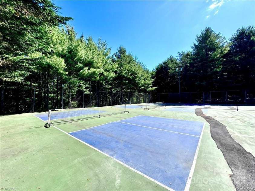 54 Paynes Court, Roaring Gap, NC 28668.  MLS# CAR4216452, YatesRealty ID 10949. 