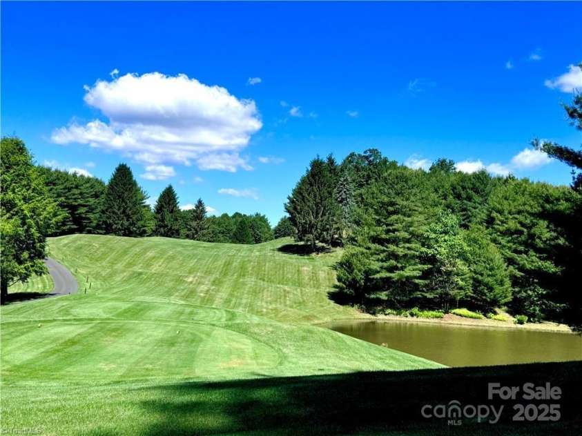 54 Paynes Court, Roaring Gap, NC 28668.  MLS# CAR4216452, YatesRealty ID 10949. 