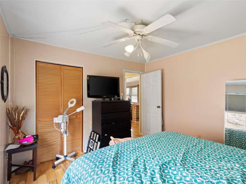 105 Byrd Street, Burnsville, NC 28714.  MLS# CAR4113495, YatesRealty ID 1095. 