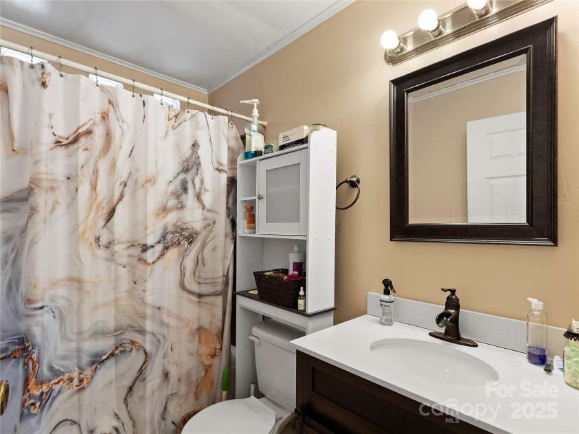 105 Byrd Street, Burnsville, NC 28714.  MLS# CAR4113495, YatesRealty ID 1095. 