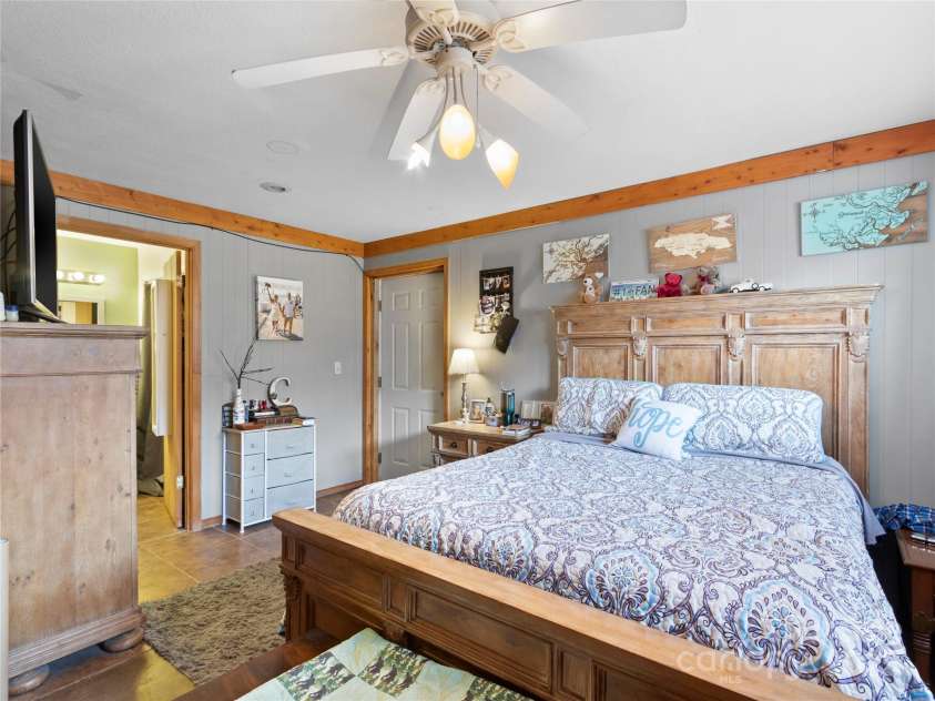 105 Byrd Street, Burnsville, NC 28714.  MLS# CAR4113495, YatesRealty ID 1095. 