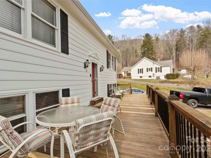 105 Byrd Street, Burnsville, NC 28714.  MLS# CAR4113495, YatesRealty ID 1095. 