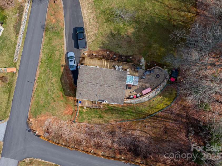 105 Byrd Street, Burnsville, NC 28714.  MLS# CAR4113495, YatesRealty ID 1095. 