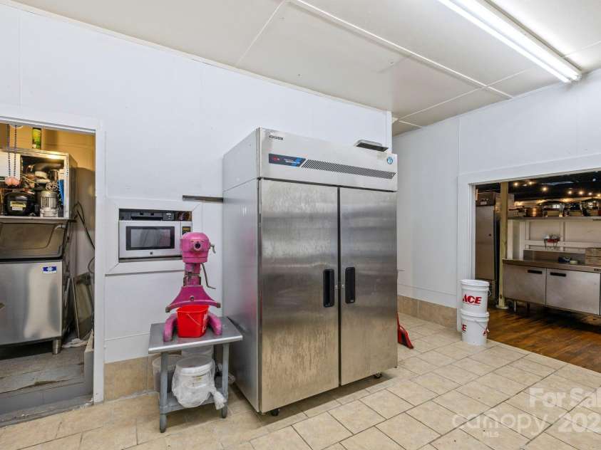 1196 Country Club Road, Brevard, NC 28712.  MLS# CAR4309337, YatesRealty ID 1095. 