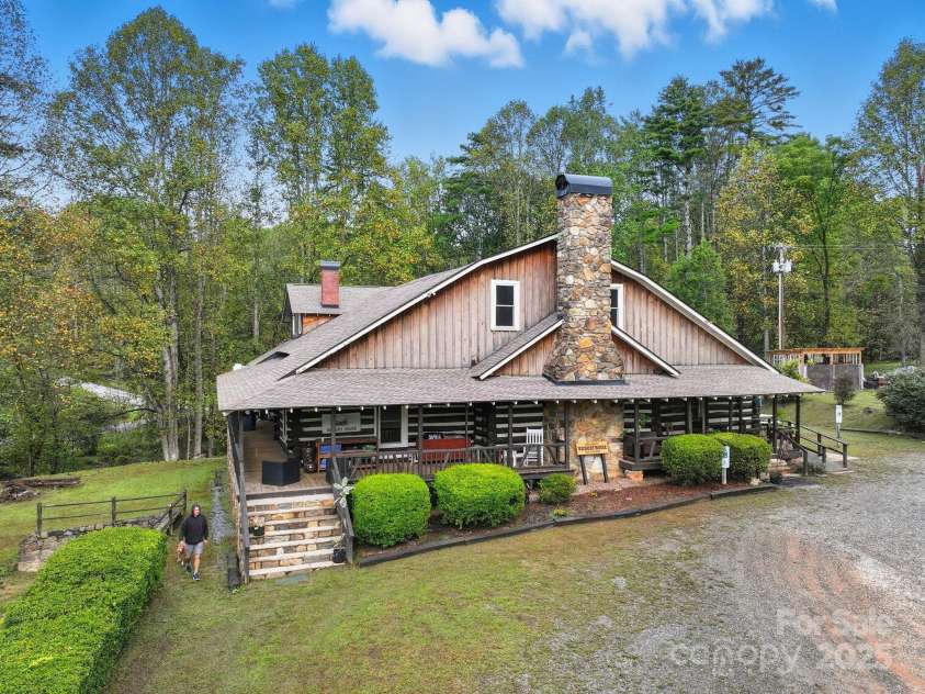 1196 Country Club Road, Brevard, NC 28712.  MLS# CAR4309337, YatesRealty ID 1095. 