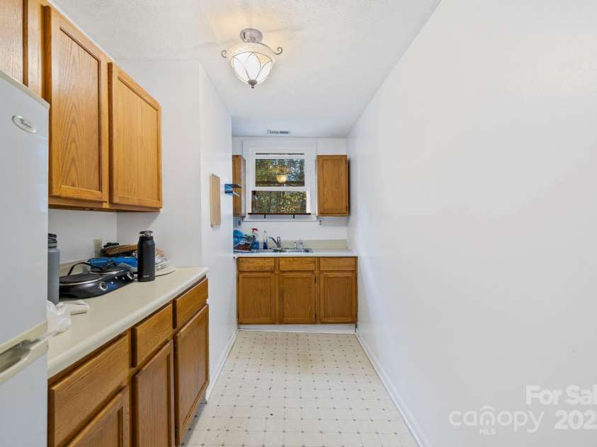 1196 Country Club Road, Brevard, NC 28712.  MLS# CAR4309337, YatesRealty ID 1095. 