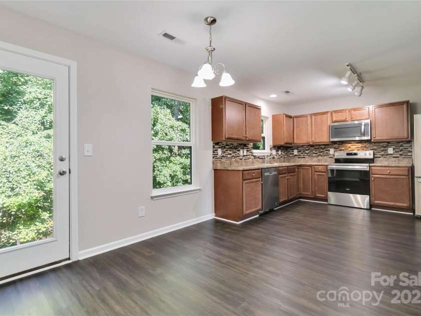 2557 Mulberry Pond Drive, Charlotte, NC 28208.  MLS# CAR4294608, YatesRealty ID 1095. 