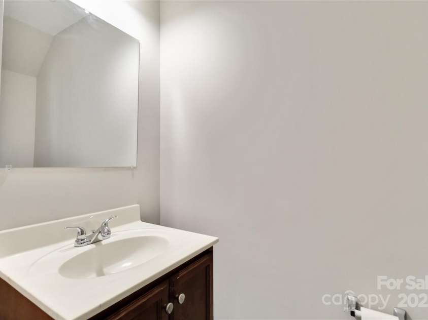 2557 Mulberry Pond Drive, Charlotte, NC 28208.  MLS# CAR4294608, YatesRealty ID 1095. 