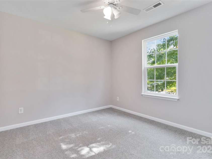 2557 Mulberry Pond Drive, Charlotte, NC 28208.  MLS# CAR4294608, YatesRealty ID 1095. 