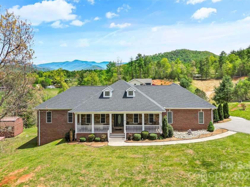 26 Willie Lane, Weaverville, NC 28787.  MLS# CAR4251588, YatesRealty ID 10950. 