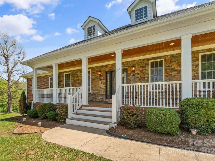 26 Willie Lane, Weaverville, NC 28787.  MLS# CAR4251588, YatesRealty ID 10950. 