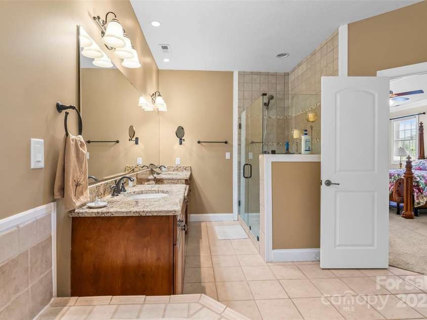 26 Willie Lane, Weaverville, NC 28787.  MLS# CAR4251588, YatesRealty ID 10950. 