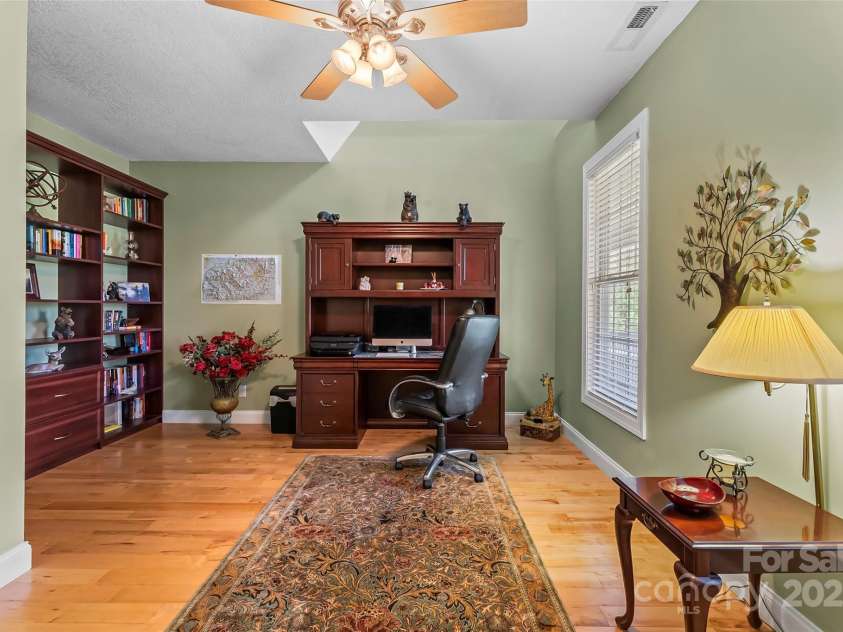 26 Willie Lane, Weaverville, NC 28787.  MLS# CAR4251588, YatesRealty ID 10950. 