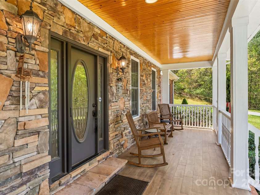 26 Willie Lane, Weaverville, NC 28787.  MLS# CAR4251588, YatesRealty ID 10950. 