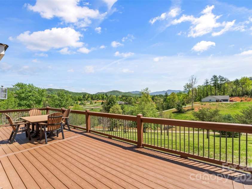 26 Willie Lane, Weaverville, NC 28787.  MLS# CAR4251588, YatesRealty ID 10950. 