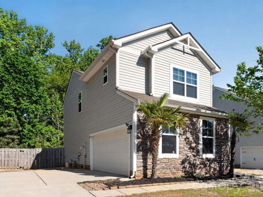 275 Anvil Draw Place, Rock Hill, SC 29730.  MLS# CAR4368262, YatesRealty ID 10950. 