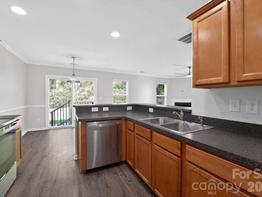 275 Anvil Draw Place, Rock Hill, SC 29730.  MLS# CAR4368262, YatesRealty ID 10950. 