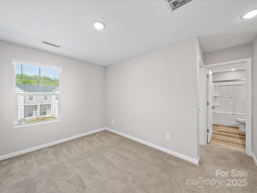 113 Fosters Glen Place, Mooresville, NC 28115.  MLS# CAR4244713, YatesRealty ID 10952. 