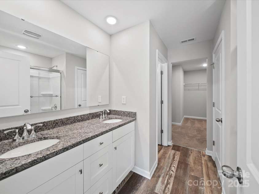 113 Fosters Glen Place, Mooresville, NC 28115.  MLS# CAR4244713, YatesRealty ID 10952. 