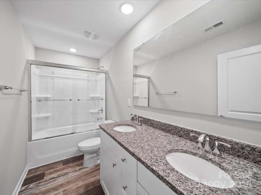 113 Fosters Glen Place, Mooresville, NC 28115.  MLS# CAR4244713, YatesRealty ID 10952. 