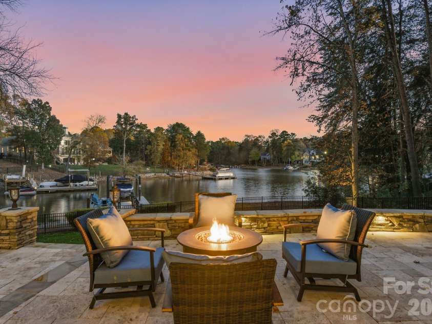 128 Brownstone Drive, Mooresville, NC 28117.  MLS# CAR4364969, YatesRealty ID 10952. 
