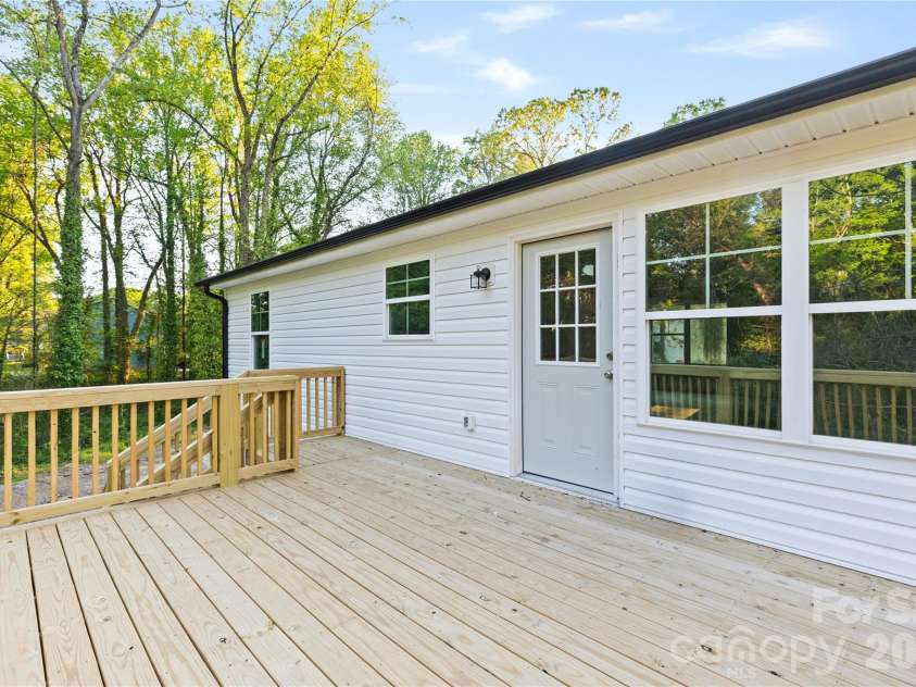 1237 Haywood Avenue, Kannapolis, NC 28081.  MLS# CAR4369130, YatesRealty ID 10953. 